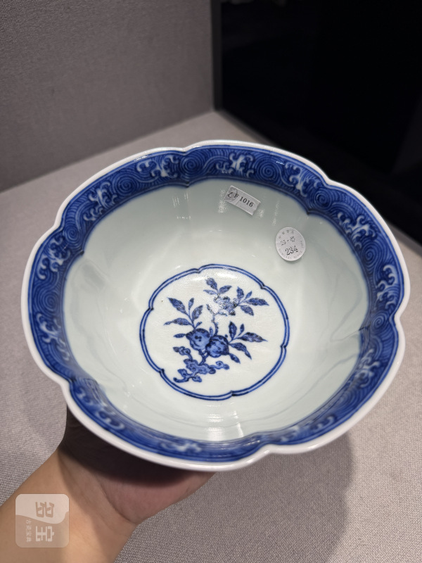 清雍正 青花折枝花卉纹花口高足碗 - 图8